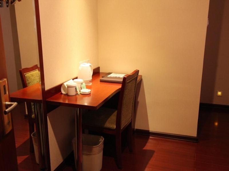 Greentree Inn Guiyang Court Street West Zhongshan Road Subway Station Business Hotel Guiyang (Guizhou) Exterior foto