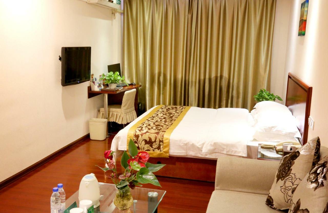 Greentree Inn Guiyang Court Street West Zhongshan Road Subway Station Business Hotel Guiyang (Guizhou) Exterior foto