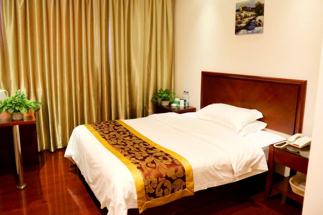 Greentree Inn Guiyang Court Street West Zhongshan Road Subway Station Business Hotel Guiyang (Guizhou) Exterior foto