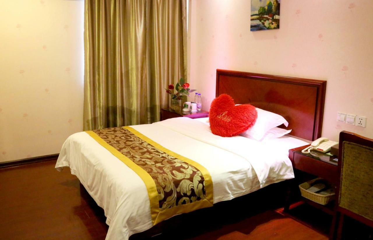Greentree Inn Guiyang Court Street West Zhongshan Road Subway Station Business Hotel Guiyang (Guizhou) Exterior foto