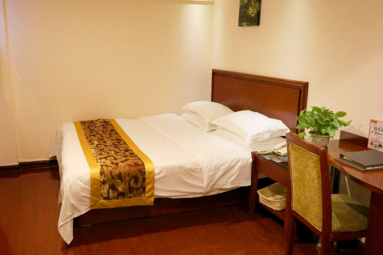 Greentree Inn Guiyang Court Street West Zhongshan Road Subway Station Business Hotel Guiyang (Guizhou) Exterior foto