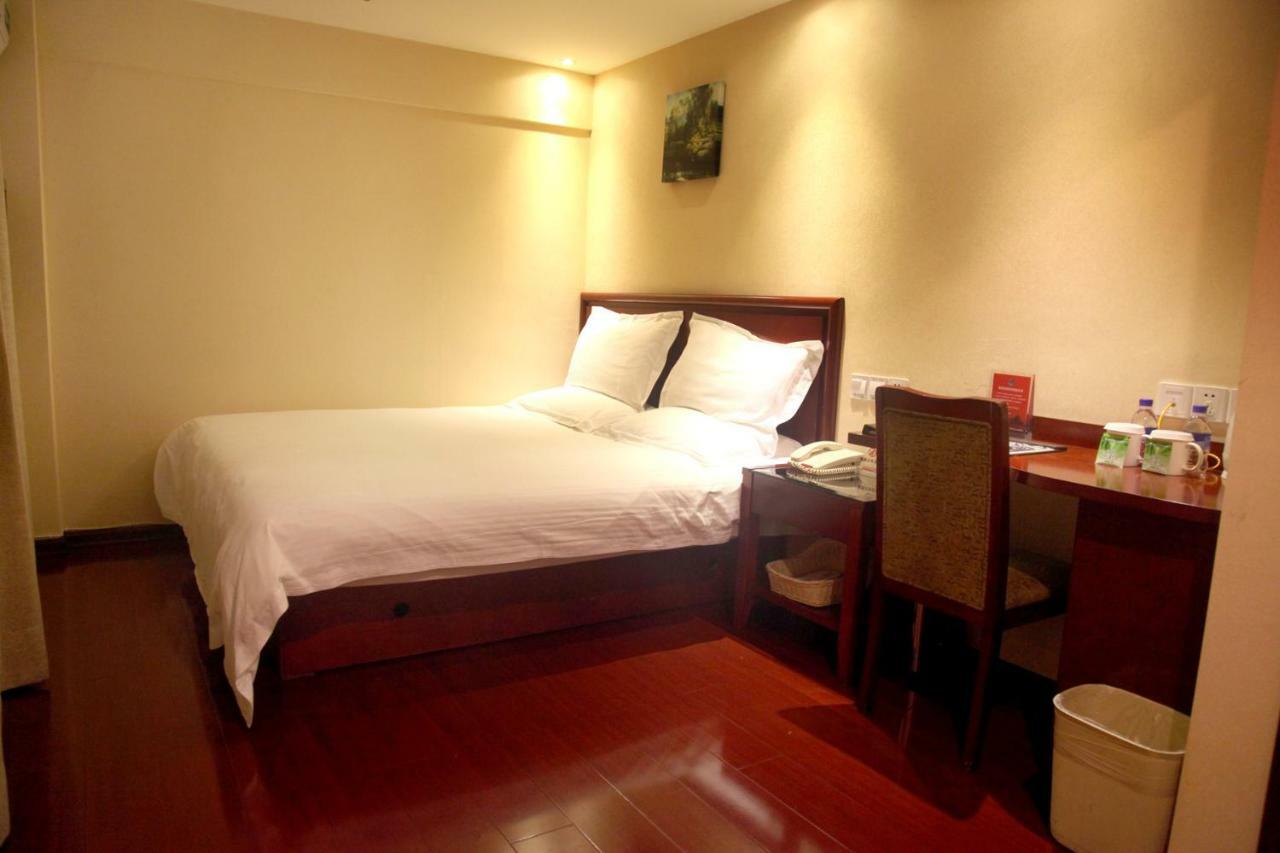 Greentree Inn Guiyang Court Street West Zhongshan Road Subway Station Business Hotel Guiyang (Guizhou) Exterior foto